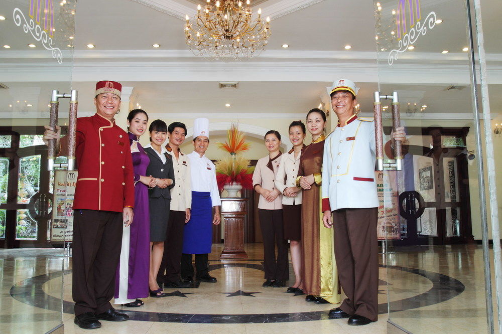 Xưởng thiết kế may đồng phục nhà hàng khách sạn giá tốt nhất tại Gò Vấp