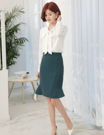 Các nàng công sở đừng ngần ngại chọn mẫu váy liền thân ôm body